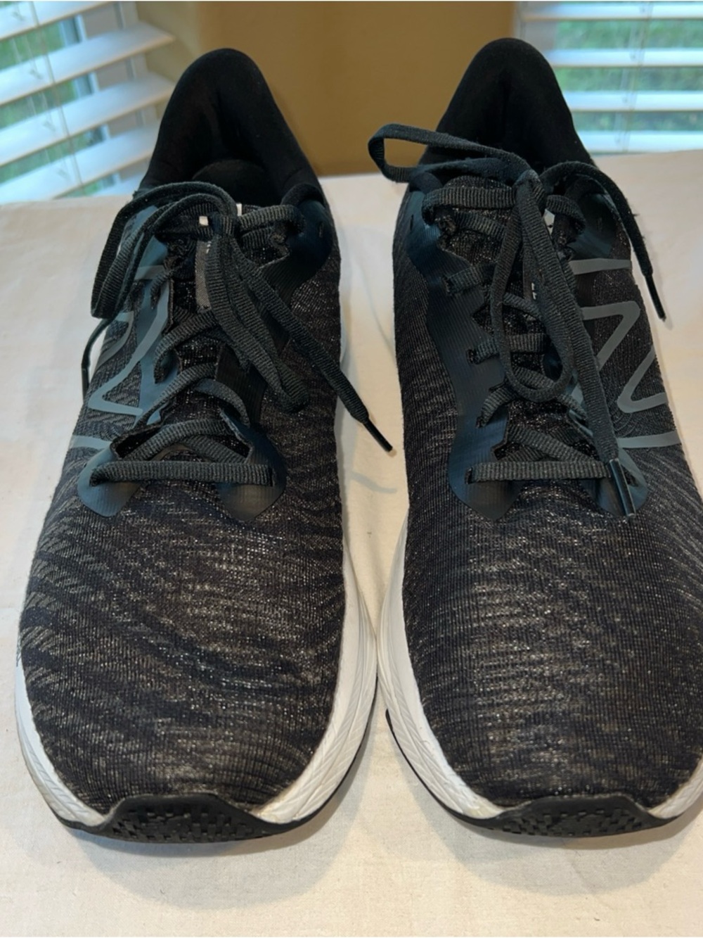 New Balance Mens Fuel Cell Propel V4 Black White Running Athletic Shoes Sz 12